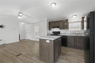 1010 Hopi Ct in Granbury, TX - Building Photo - Building Photo