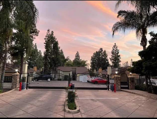 5145 E Lane Ave in Fresno, CA - Building Photo - Building Photo