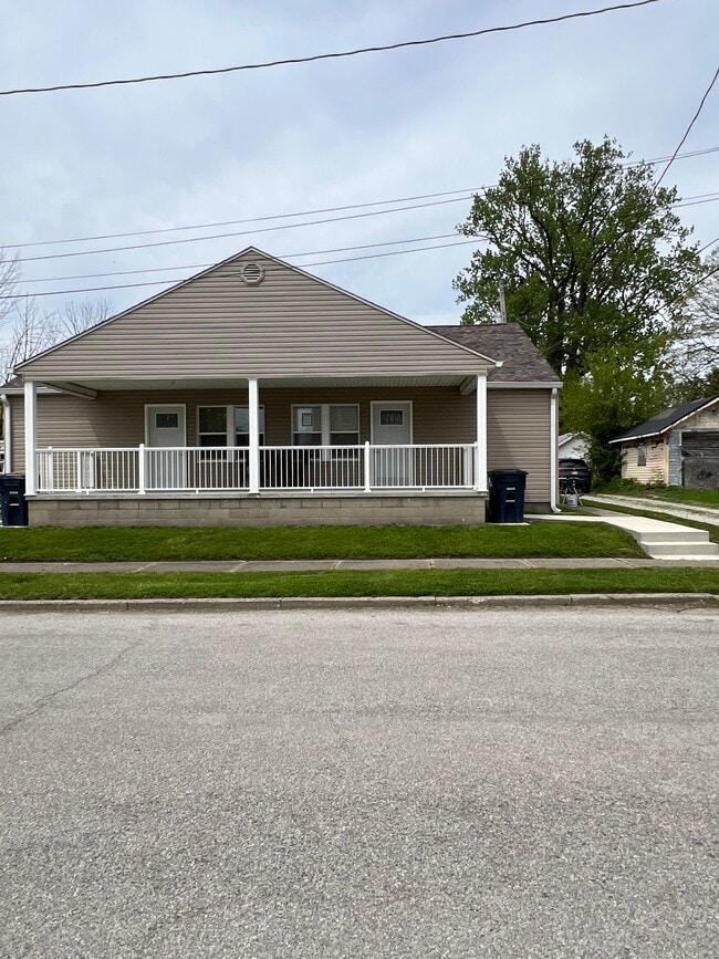 408 John St, Unit 408
