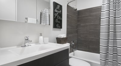 5 E Delaware Pl in Chicago, IL - Building Photo - Building Photo