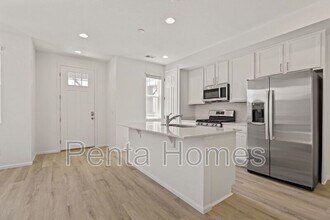 6120 Two Leaf Dr in Loveland, CO - Building Photo - Building Photo