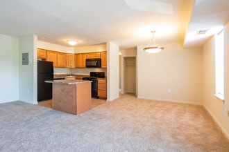 Brookstone in Gwynn Oak, MD - Foto de edificio - Interior Photo