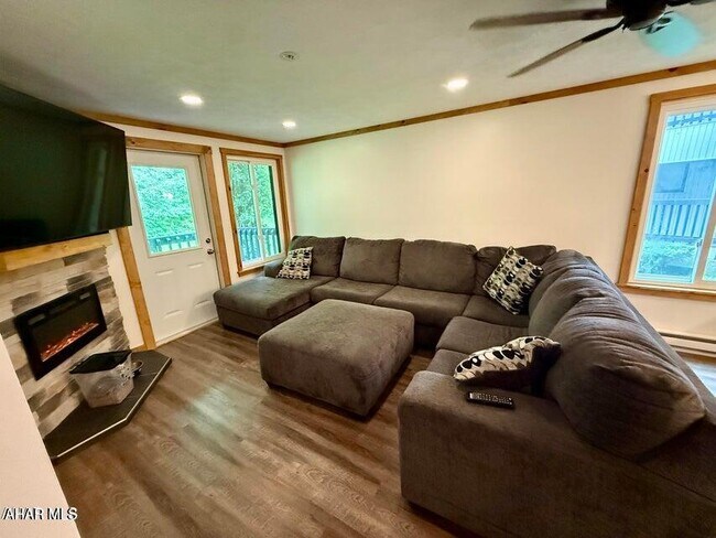 property at 143 Deer Run Ln