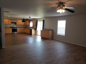 11949 W Trinity Ave in Nampa, ID - Building Photo - Building Photo