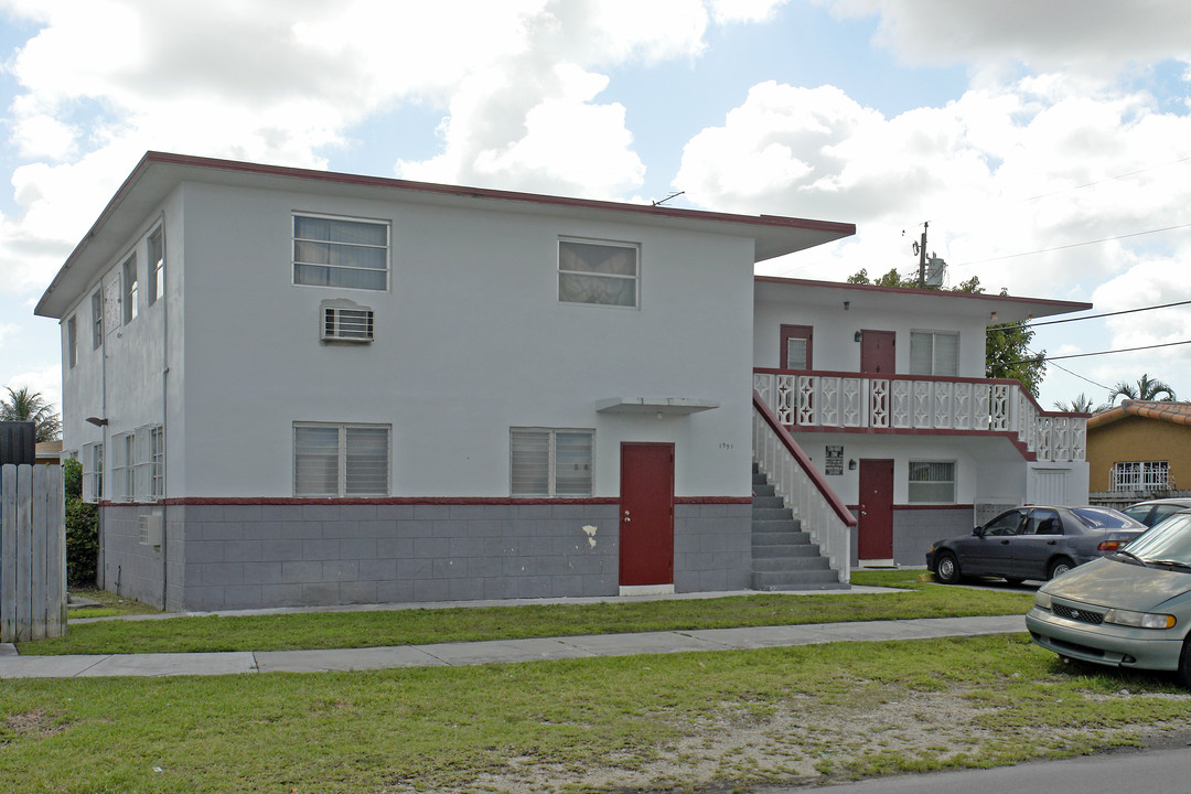 1991 NW 32nd Ave in Miami, FL - Building Photo