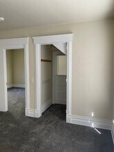 715 Minor Ave, Unit #1 in Kalamazoo, MI - Foto de edificio - Building Photo