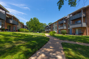 Waterford Square Apartments