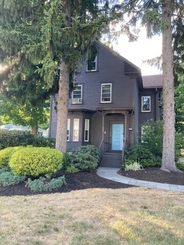 property at 293 Woburn St