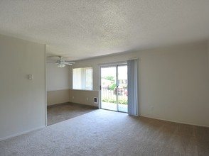 Hamilton Park Apartments in Portland, OR - Building Photo - Interior Photo