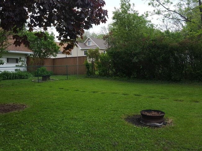 property at 1315 College St