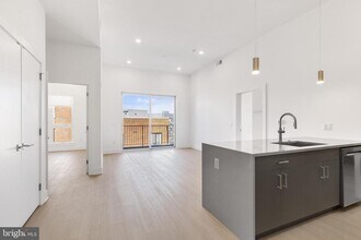 1731 Tilghman St in Philadelphia, PA - Building Photo - Building Photo