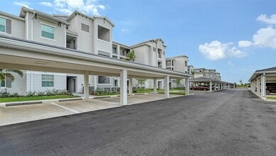 17625 Opal Sand Dr in Venice, FL - Building Photo - Building Photo