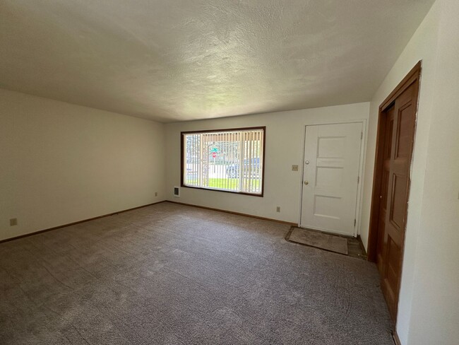 4017 Iberis St NE in Salem, OR - Building Photo - Building Photo