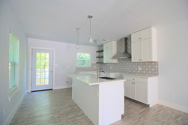 707 S Olive St in San Antonio, TX - Building Photo - Building Photo