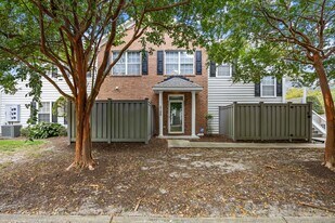 2102 Verona Quay in Virginia Beach, VA - Building Photo