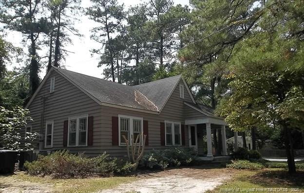 1813 Queen St in Fayetteville, NC - Foto de edificio - Building Photo