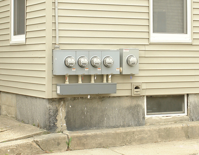 107-109 Pine St in Nashua, NH - Building Photo - Building Photo