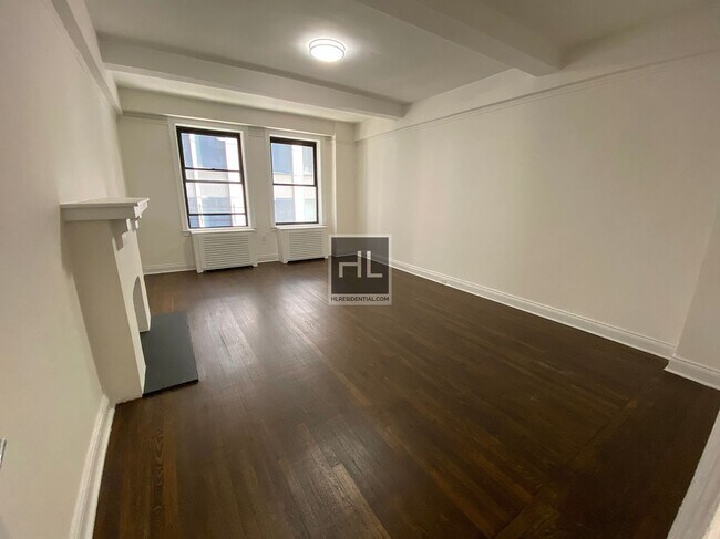 WEST 55 STREET in New York, NY - Building Photo - Building Photo