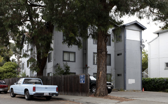 550 31st St in Oakland, CA - Foto de edificio - Building Photo