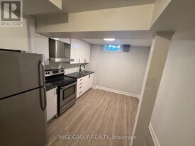 55 Purdy Crescent in Toronto, ON - Building Photo