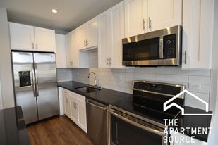3833 N Broadway, Unit 608 in Chicago, IL - Building Photo