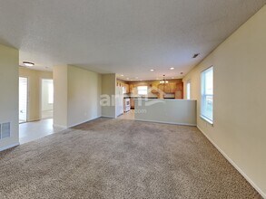 8110 Red Barn Ct in Indianapolis, IN - Foto de edificio - Building Photo