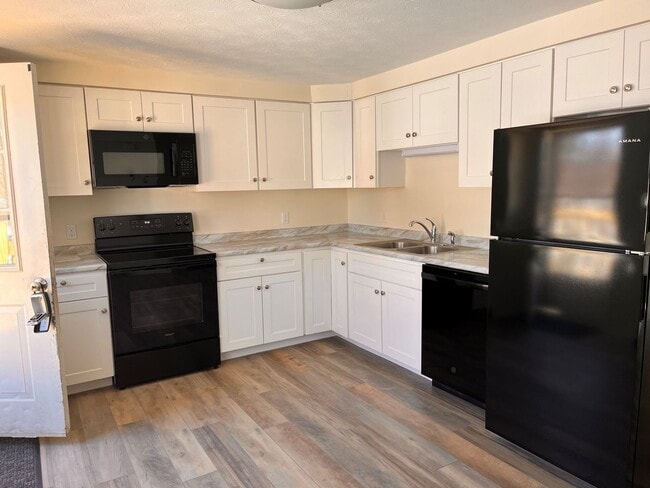 5-7 Smith Rd in Windham, ME - Building Photo - Building Photo