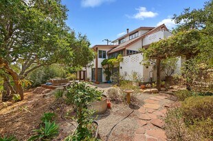 1427 Tunnel Rd in Santa Barbara, CA - Building Photo