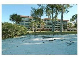 2700 Bayshore Blvd in Dunedin, FL - Building Photo