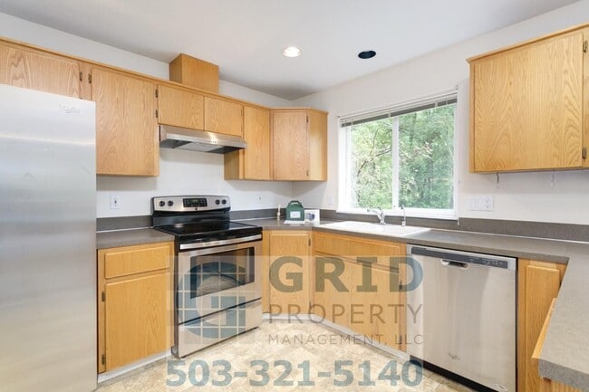 property at 8650 SW Goldstone Pl
