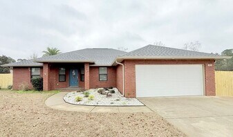 3552 S Hampton Way in Pace, FL - Building Photo