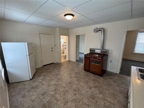 115 Sweet Ave in Woonsocket, RI - Building Photo - Building Photo