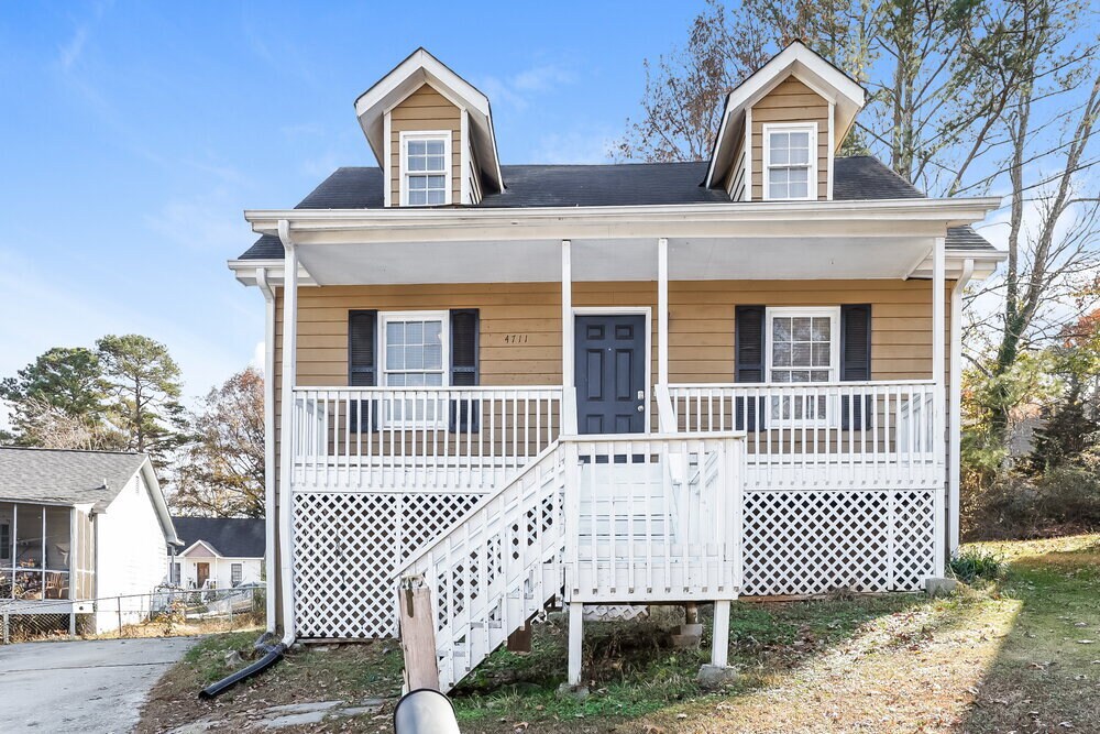 4711 Pebble Ct in Buford, GA - Foto de edificio