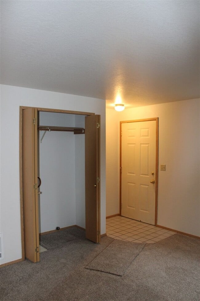 2119 N 20th Pl in Mount Vernon, WA - Building Photo - Building Photo