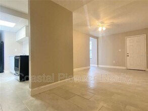 2210 10th St S in St. Petersburg, FL - Building Photo - Building Photo