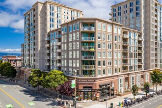 The Towers at Embarcadero in San Francisco, CA - Foto de edificio - Building Photo