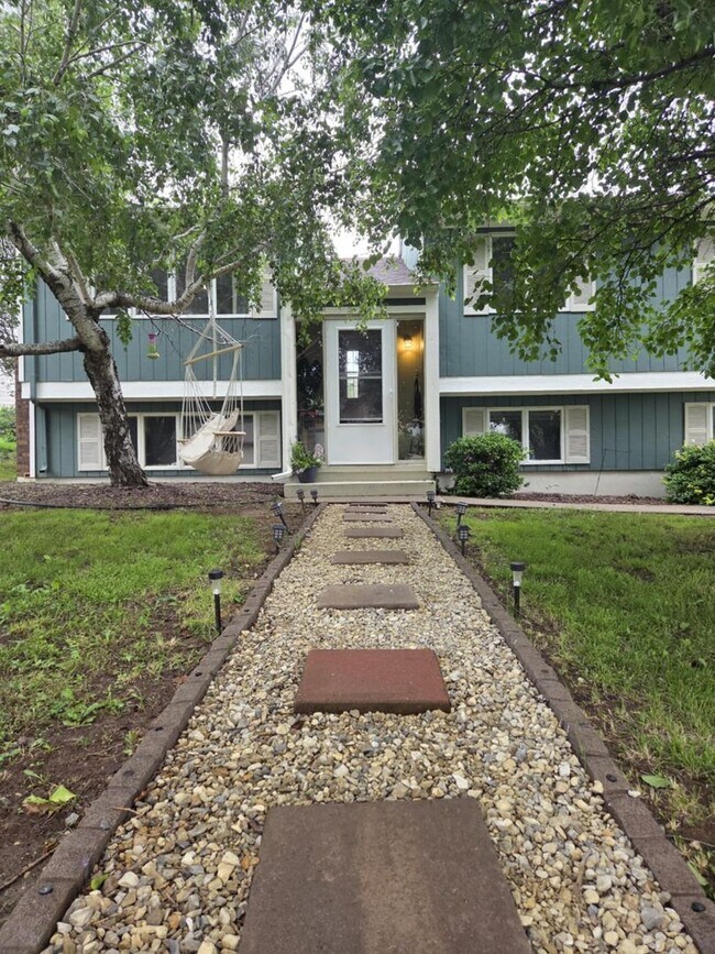 609 Wheatland Dr in Junction City, KS - Building Photo - Building Photo