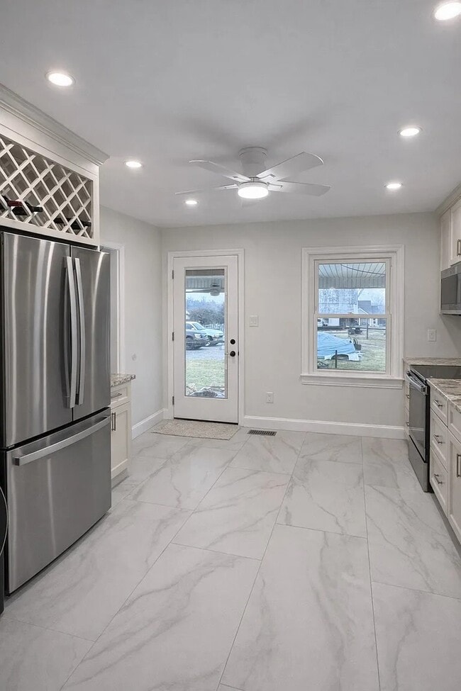 1679 Culleoka Hwy in Culleoka, TN - Building Photo - Building Photo