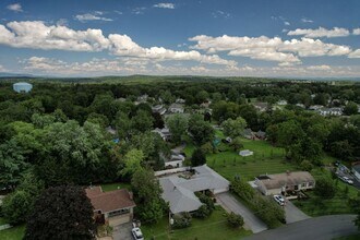 9 Truman Ct in Middletown, NY - Building Photo - Building Photo