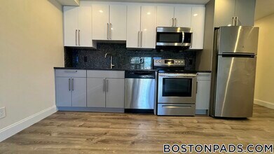 1028a Commonwealth Ave in Boston, MA - Building Photo - Building Photo