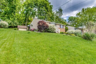 474 Temona Dr in Pittsburgh, PA - Building Photo - Building Photo