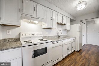 997 Heather Ridge Dr-Unit -3C in Frederick, MD - Building Photo - Building Photo