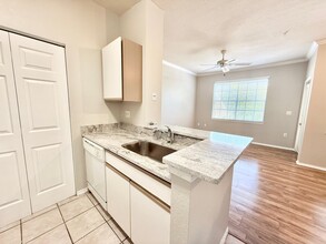 2564 Robert Trent Jones Dr in Orlando, FL - Building Photo - Building Photo
