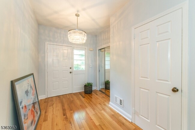 39 Patriots Rd in Morris Plains, NJ - Building Photo - Building Photo