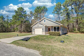 9 Drywood Ln in Huntsville, TX - Building Photo - Building Photo