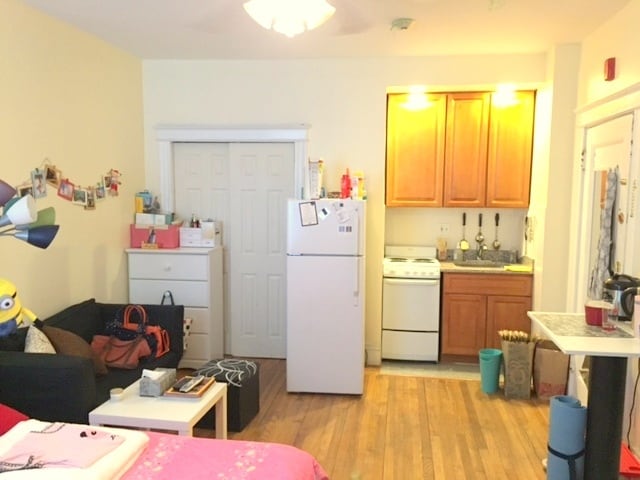 39 Carlton St in Brookline, MA - Building Photo - Building Photo