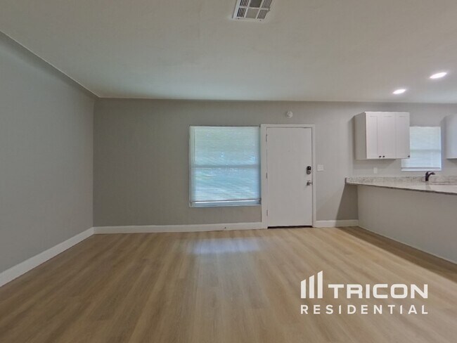 1601 Carlos Ave in Clearwater, FL - Building Photo - Building Photo