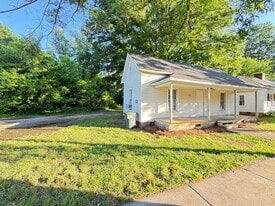 526 Martin Luther King Jr Ave S in Salisbury, NC - Building Photo