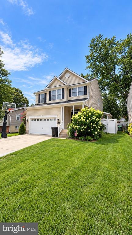 property at 622 Cypress Ln