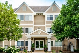 Shenandoah Woods Apartments in Plymouth, MN - Building Photo